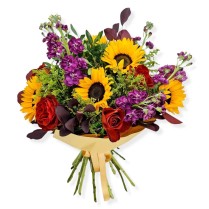 Buchet cu floarea soarelui trandafiri matiola si solidago 