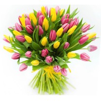 Buchet de flori personalizat cu lalele si frezii livrare Bucuresti