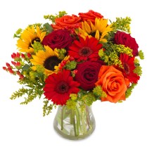 Buchet cu trandafiri minigerbera floarea soarelui si hypericum