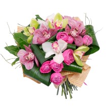 Buchet cu orhidee, minirose si bucle de aspidistra
