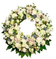 Coroana funerara deosebita cu flori albe